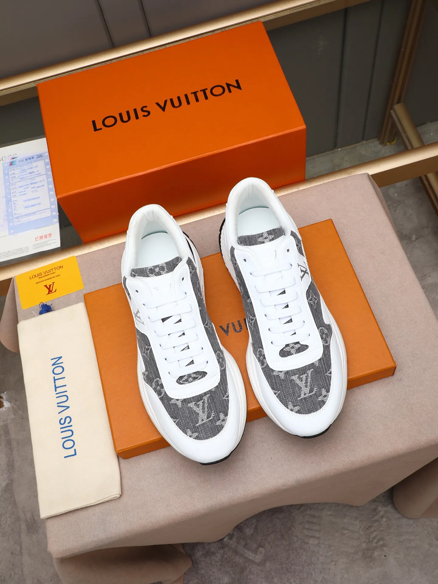 Men's shoes 💰460 Brand: LOUIS VUITTON Louis Vuitton LV Size: 38 39 40 41 42 43 44 (45 customized) Fabric: original cowhide cowhide 🔸Inside of: mesh 🔺Sole: counter foam outsole